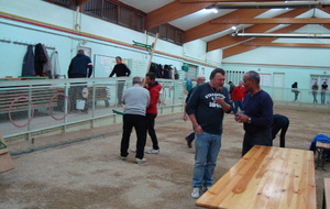 Eh bien voila après cette sympathique soirée conviviale il faut tout ranger. On commence.